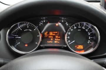 PEUGEOT 3008 ALLURE 1.6 BlueHDI 120 FAP - Ítem10