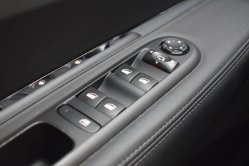 PEUGEOT 3008 ALLURE 1.6 BlueHDI 120 FAP - Ítem14