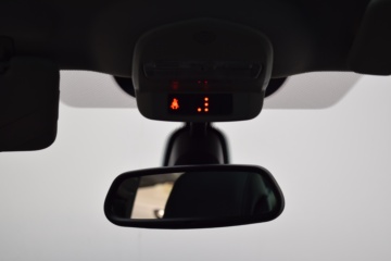 PEUGEOT 3008 ALLURE 1.6 BlueHDI 120 FAP - Ítem18