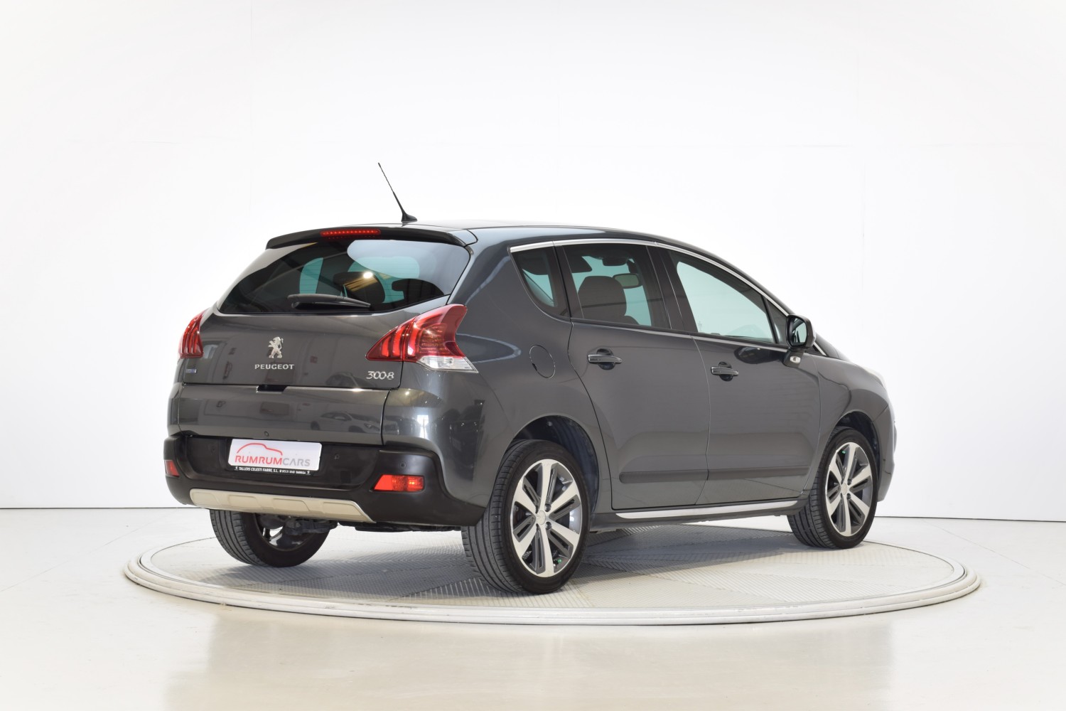 PEUGEOT 3008 ALLURE 1.6 BlueHDI 120 FAP - Ítem4