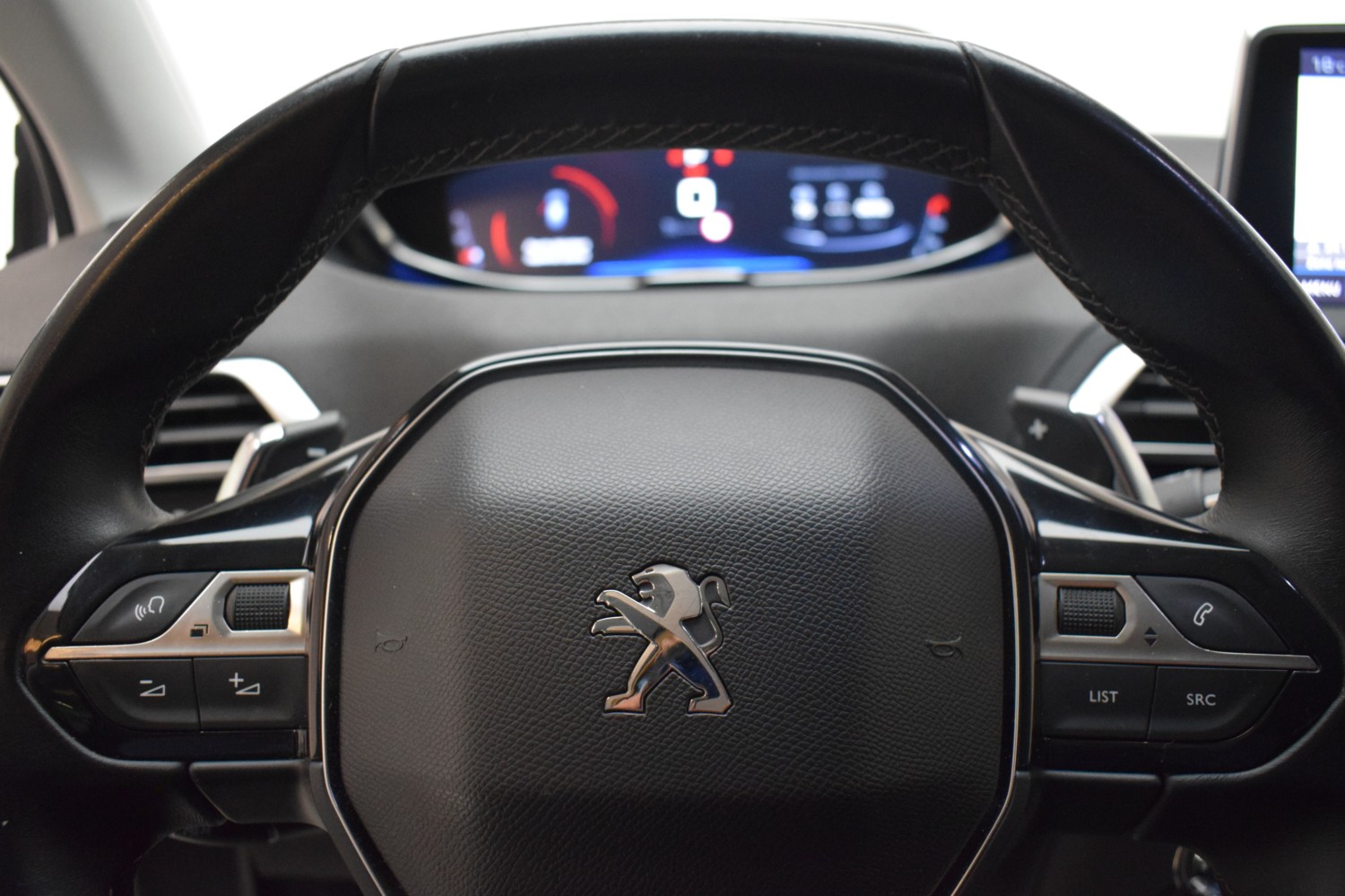 PEUGEOT 3008 ALLURE BlueHDi 96kW (130CV) S&S EAT8 - Ítem11