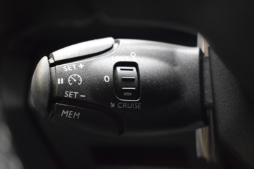 PEUGEOT 3008 ALLURE BlueHDi 96kW (130CV) S&S EAT8 - Ítem14