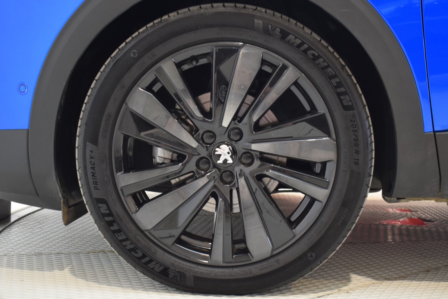 PEUGEOT 3008 GT PACK 1.6 PureTech 180cv S&S EAT8 - Ítem10