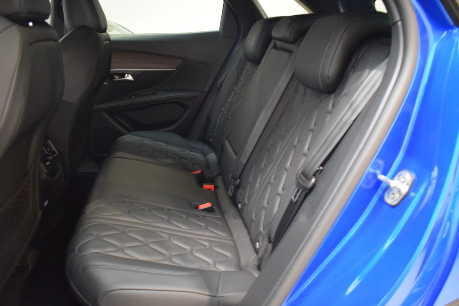 PEUGEOT 3008 GT PACK 1.6 PureTech 180cv S&S EAT8 - Ítem25
