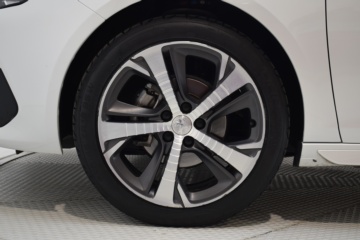 PEUGEOT 308 GT LINE 5p 1.2 PureTech 96KW (130CV) S&S - Ítem9