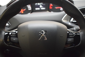 PEUGEOT 308 GT LINE 5p 1.2 PureTech 96KW (130CV) S&S - Ítem11