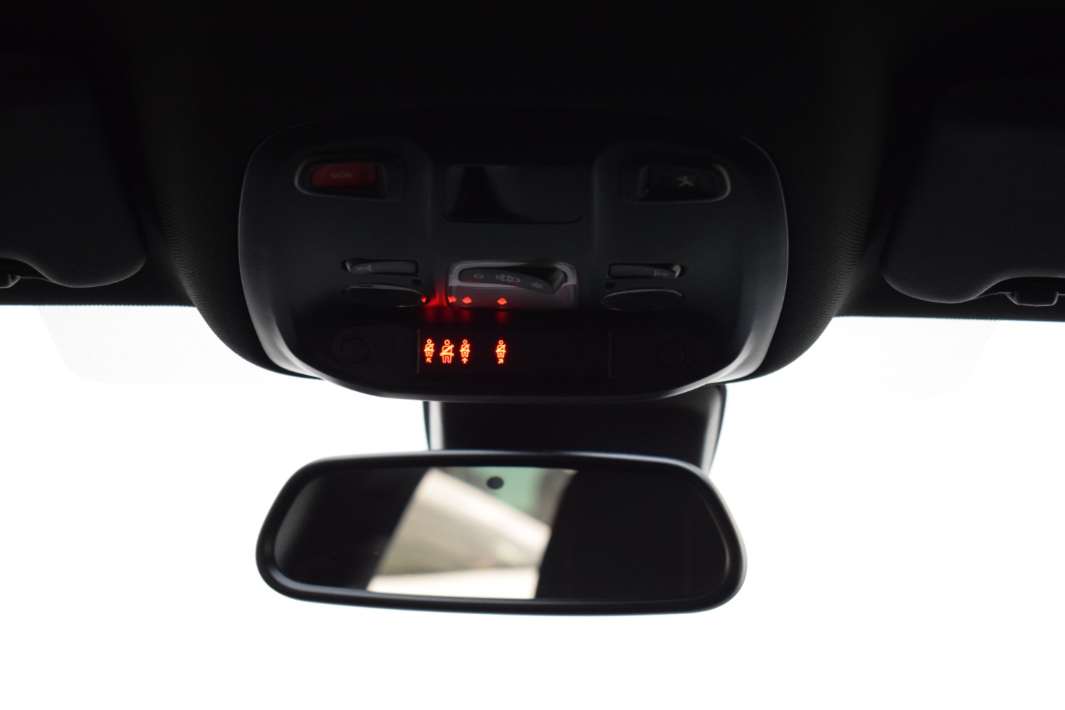 PEUGEOT 308 GT LINE 5p 1.2 PureTech 96KW (130CV) S&S - Ítem17