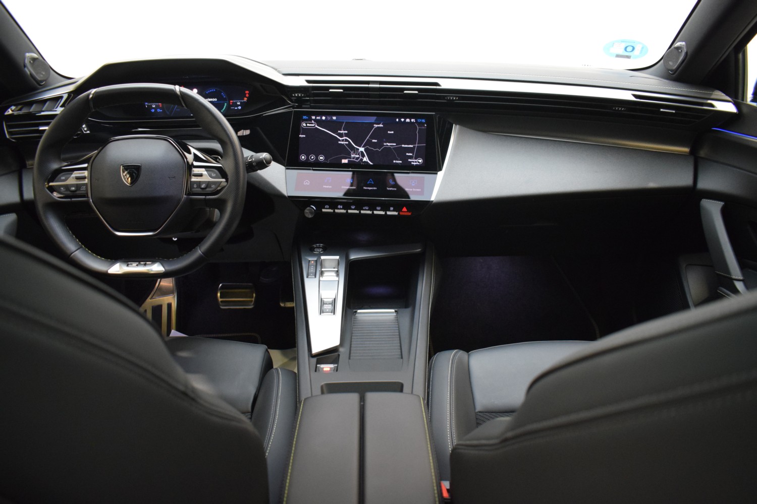 PEUGEOT N308 GT 1.6 PHEV 180cv eEAT8 - Ítem13