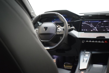 PEUGEOT N308 GT 1.6 PHEV 180cv eEAT8 - Ítem21