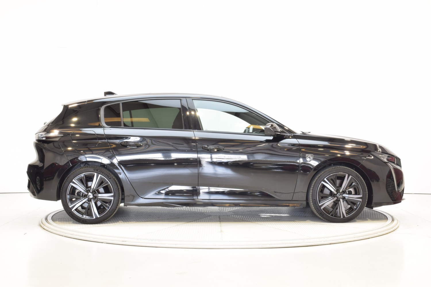 PEUGEOT N308 GT 1.6 PHEV 180cv eEAT8 - Ítem5