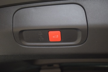 PEUGEOT 408 GT PHEV 180CV e-EAT8 - Ítem9