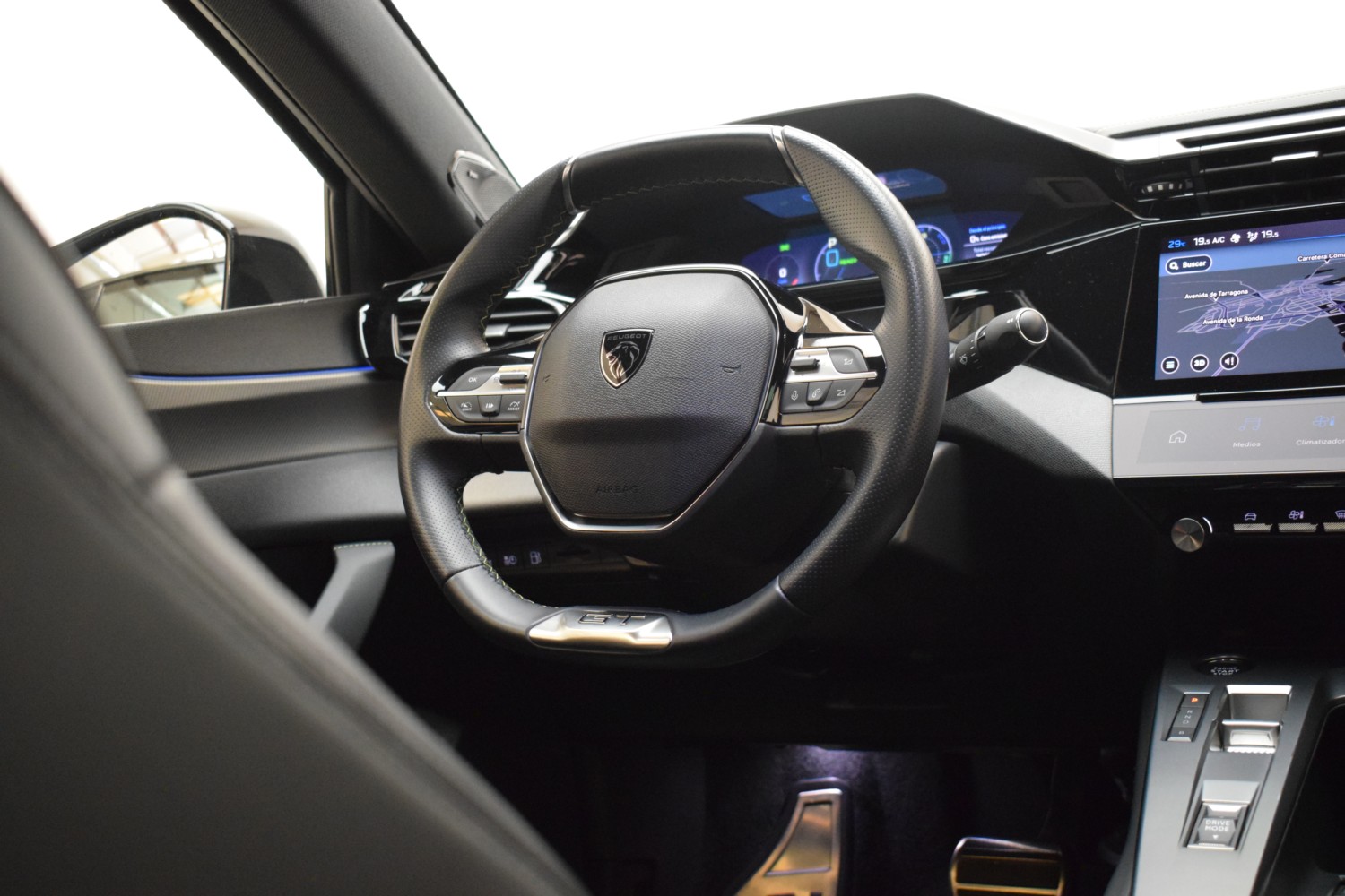 PEUGEOT 408 GT PHEV 180CV e-EAT8 - Ítem22