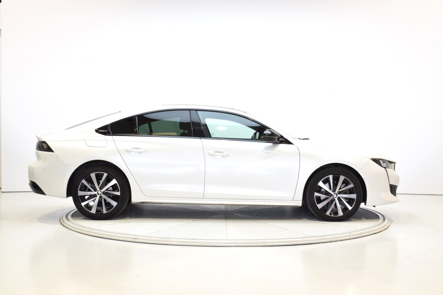 PEUGEOT 508 GT LINE 5P BlueHDi 120kW (160) S&S EAT8 - Ítem5