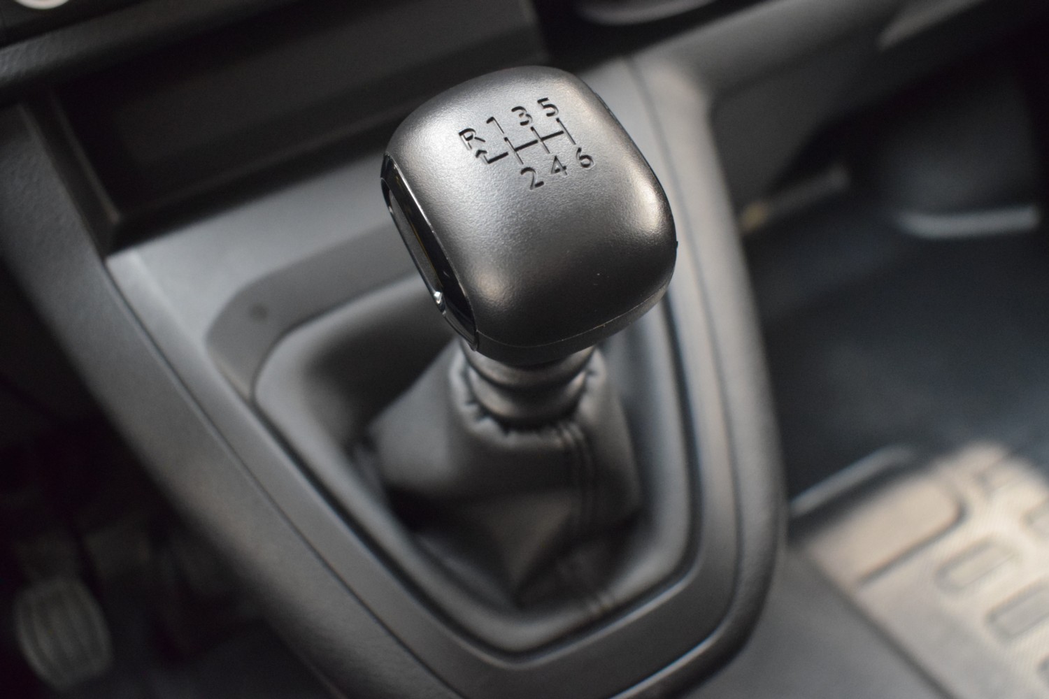 PEUGEOT EXPERT Furgón BlueHDi 120 S&S 6v Standard - Ítem17