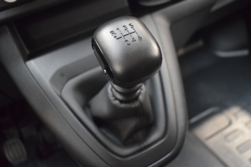 PEUGEOT EXPERT Furgón BlueHDi 120 S&S 6v Standard - Ítem17