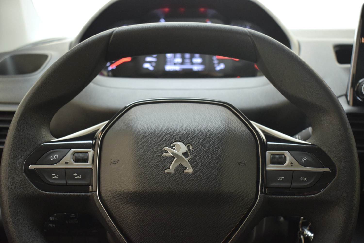 PEUGEOT RIFTER ACTIVE Standard BlueHDi 73kW - Ítem11