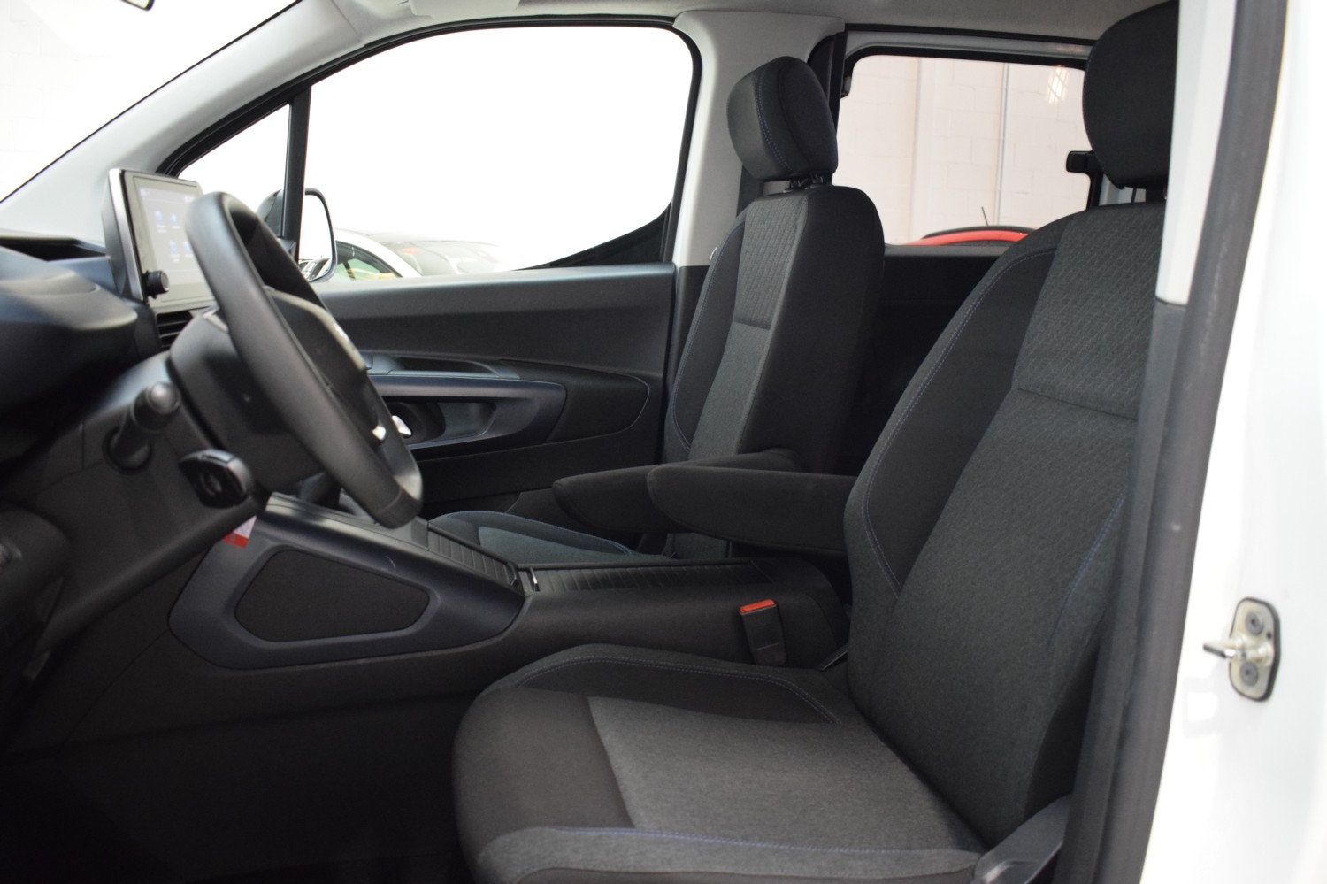 PEUGEOT RIFTER ALLURE BUSINESS Standard BlueHDi 73kW - Ítem20