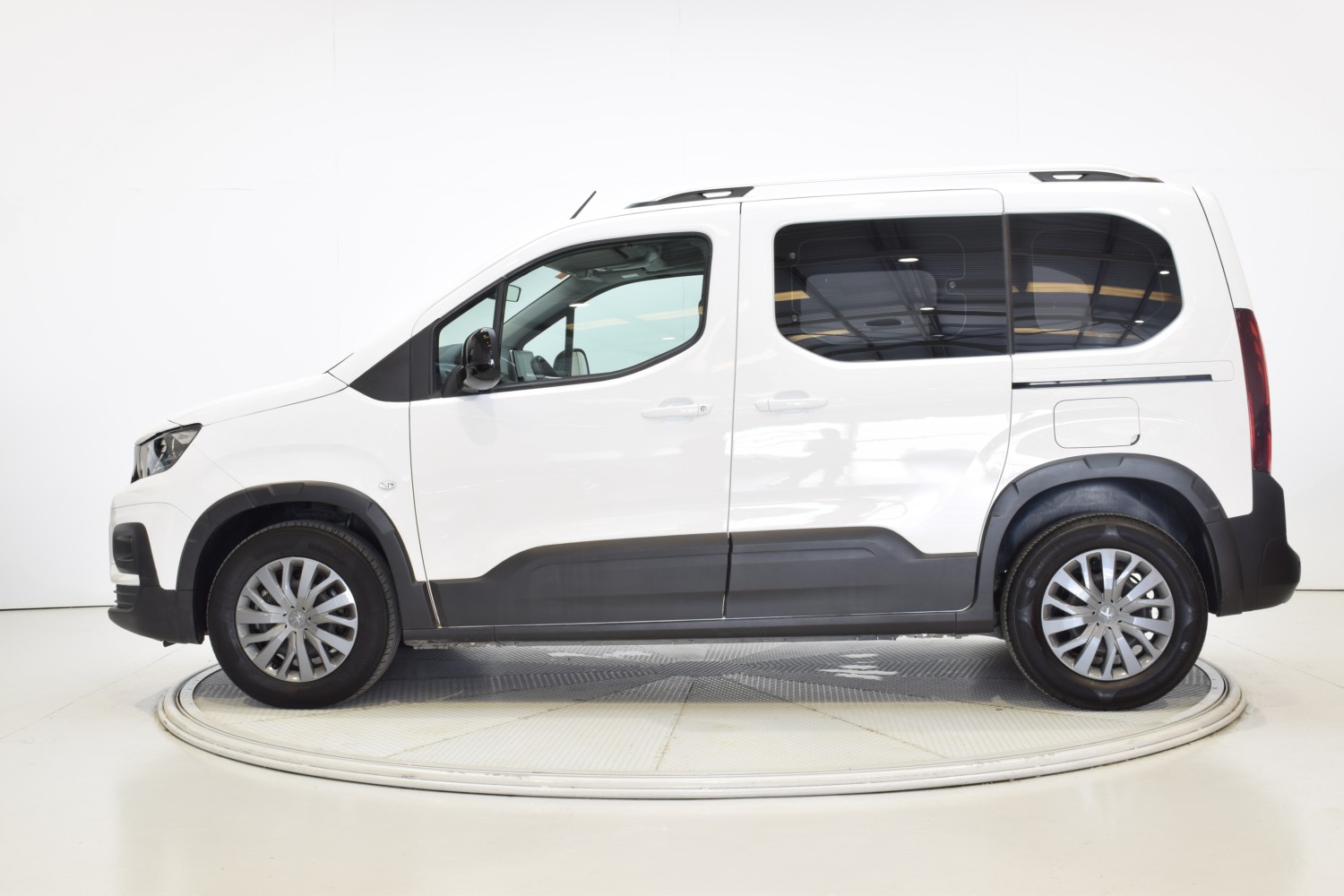 PEUGEOT RIFTER ALLURE BUSINESS Standard BlueHDi 73kW - Ítem1