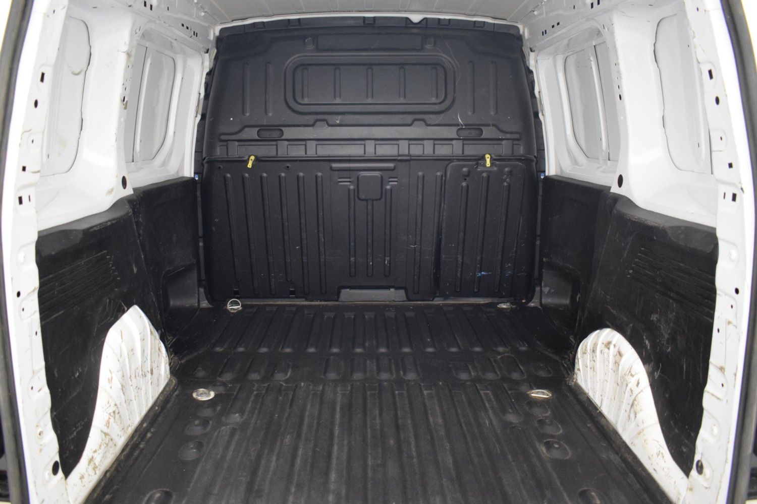 PEUGEOT PARTNER FURGON STANDARD 600kg BlueHDi 73kW (100CV) S&S - Ítem9