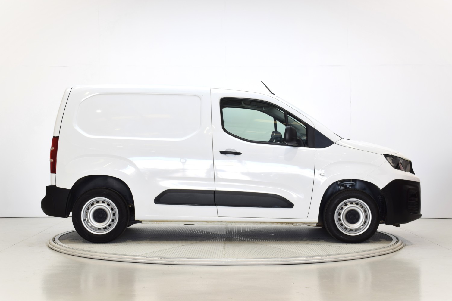PEUGEOT PARTNER FURGON STANDARD 600kg BlueHDi 73kW (100CV) S&S - Ítem5