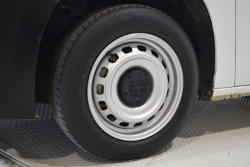 PEUGEOT PARTNER FURGON STANDARD 600kg BlueHDi 73kW (100CV) S&S - Ítem8