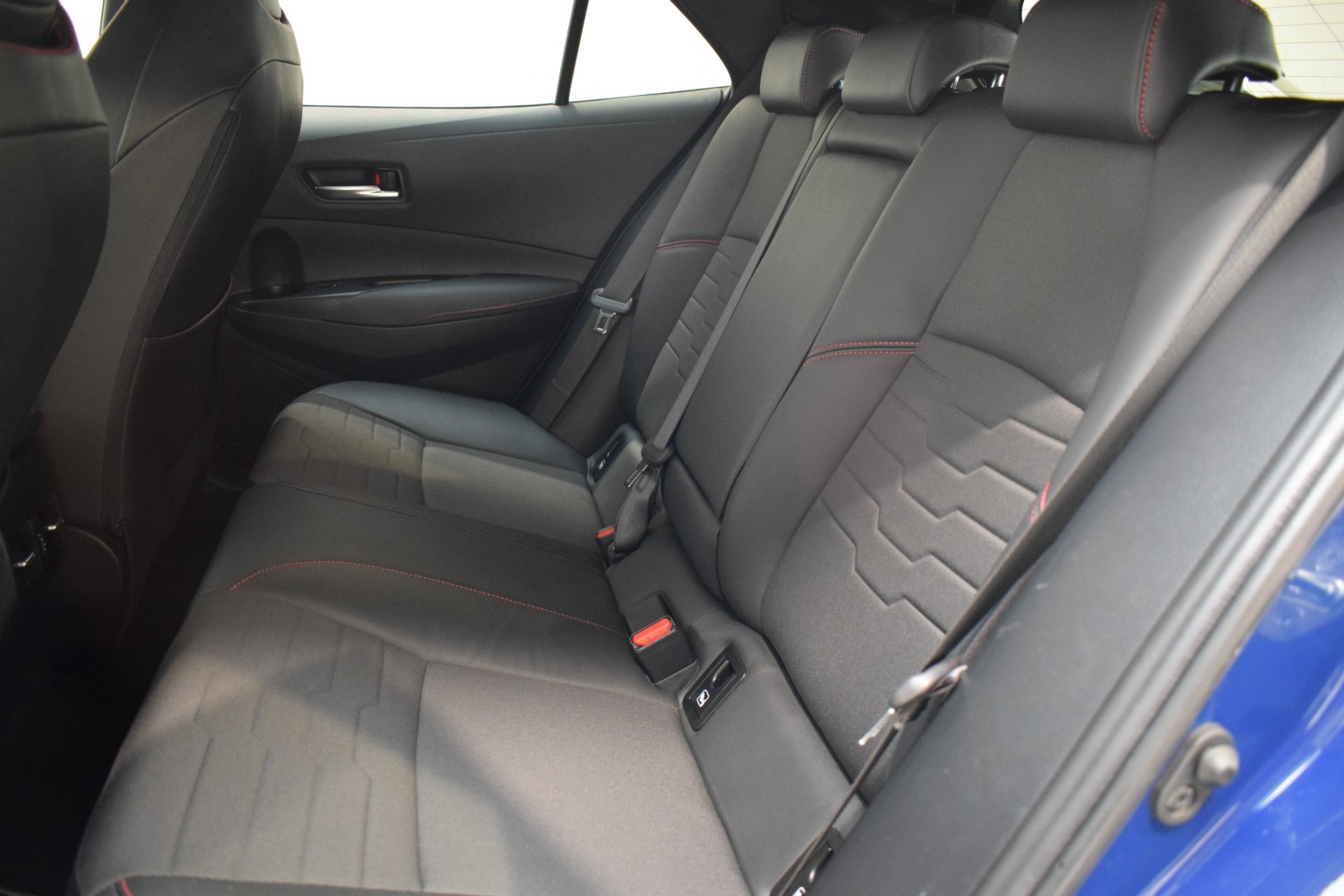 TOYOTA COROLLA ADVANCE HEV 2.0 180CV E-CVT - Ítem21