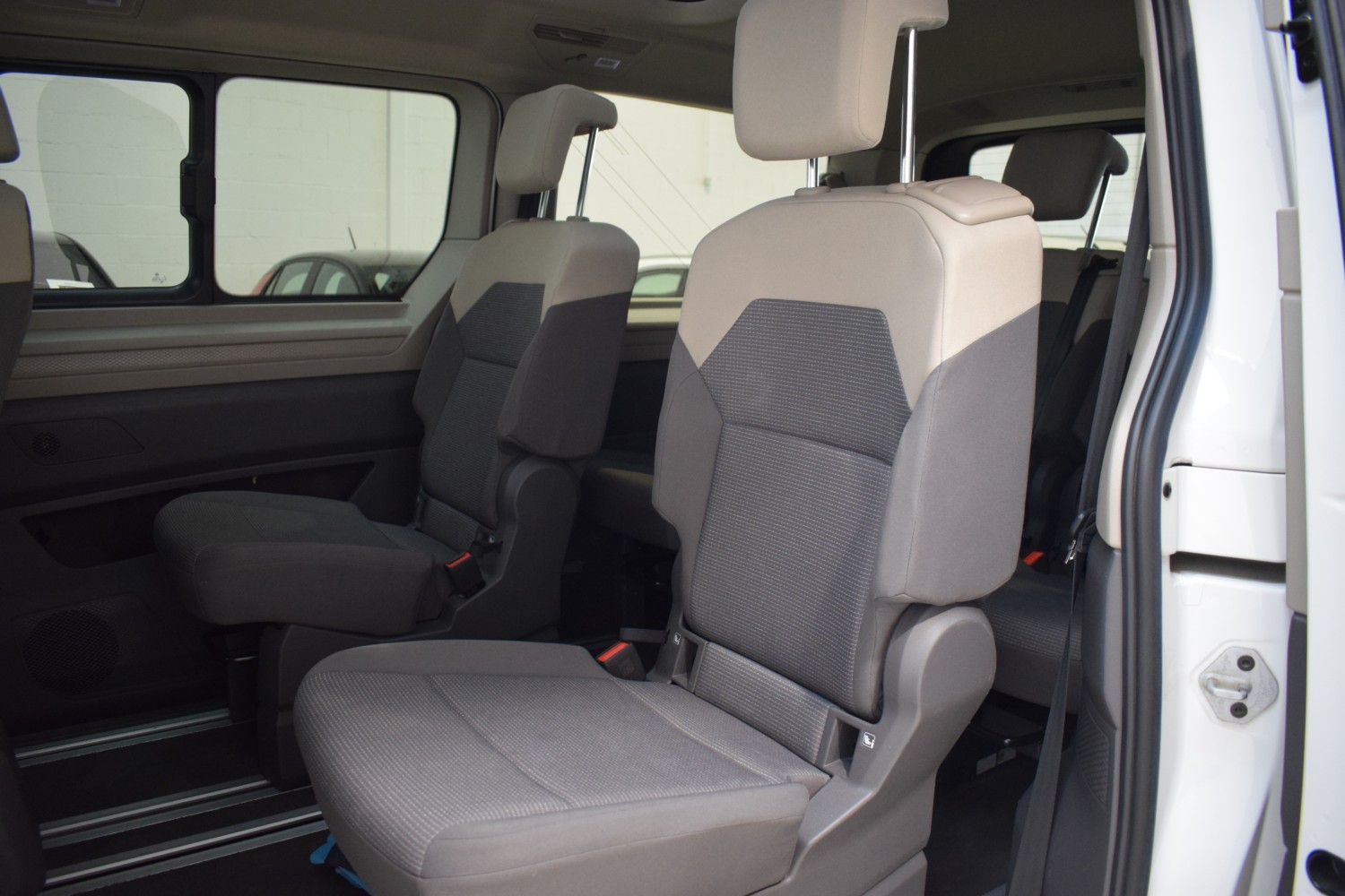 VOLSKWAGEN MUTILVAN 1.5 TSI 100kW (136CV) DSG B.Larga - Ítem24