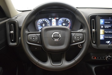 VOLVO XC40 1.5 T3 - Ítem12