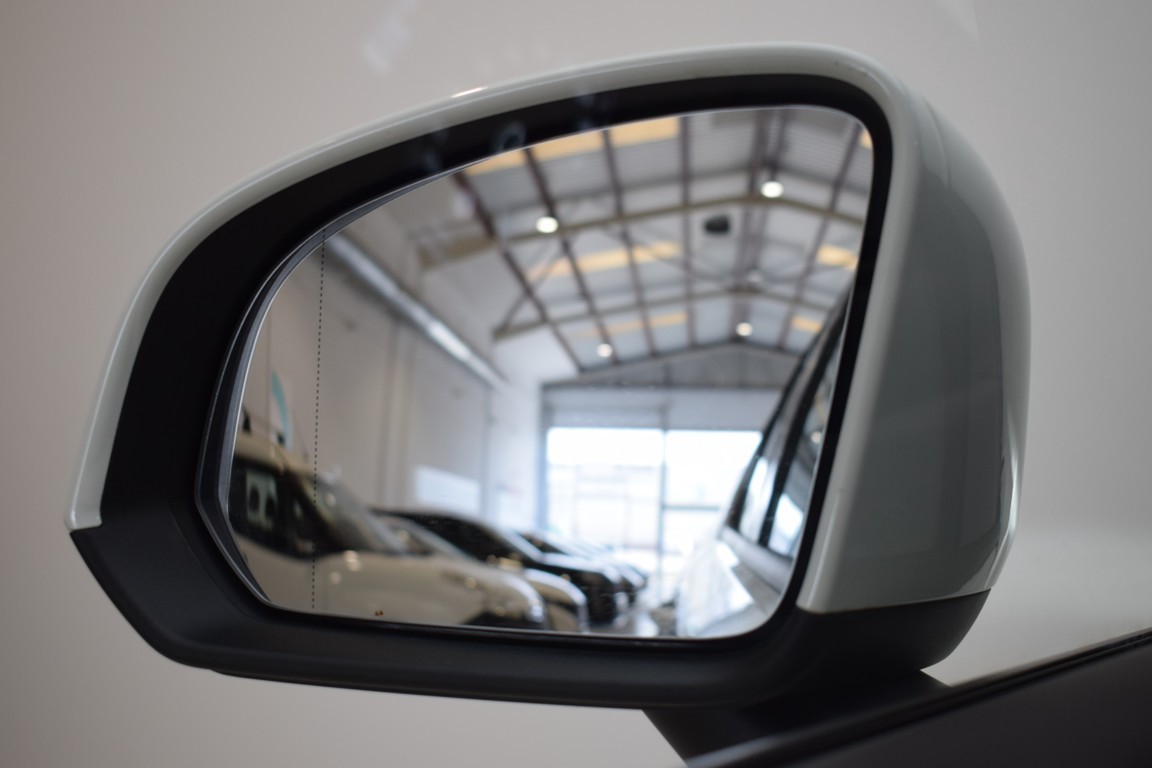 VOLVO XC40 1.5 T3 - Ítem16