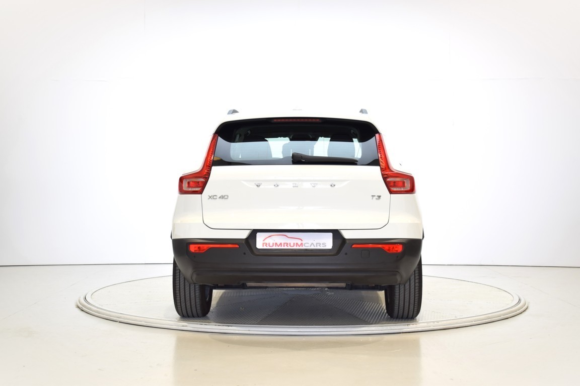 VOLVO XC40 1.5 T3 - Ítem3