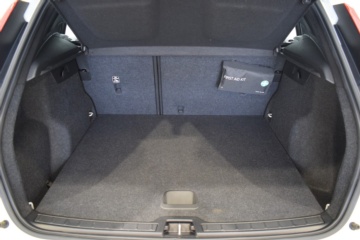 VOLVO XC40 1.5 T3 - Ítem8
