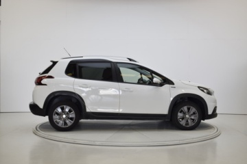 PEUGEOT 2008 SIGNATURE 1.5 BlueHDI 100 CV 6 VEL - Ítem10