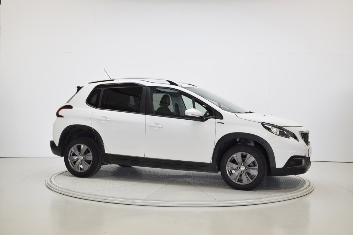 PEUGEOT 2008 SIGNATURE 1.5 BlueHDI 100 CV 6 VEL - Ítem11