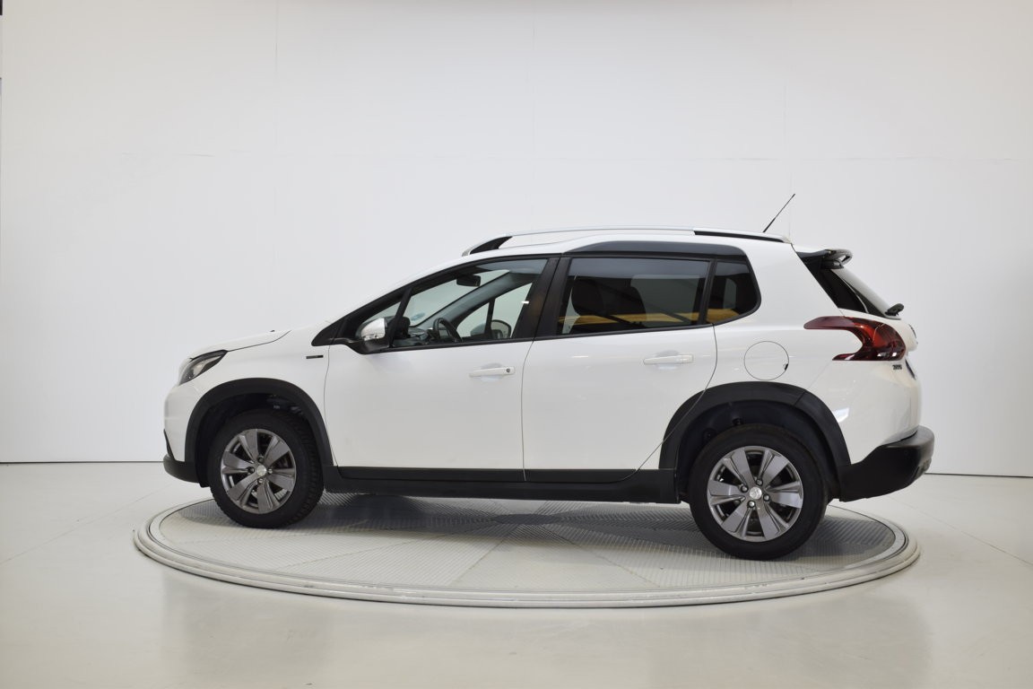 PEUGEOT 2008 SIGNATURE 1.5 BlueHDI 100 CV 6 VEL - Ítem3