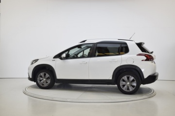 PEUGEOT 2008 SIGNATURE 1.5 BlueHDI 100 CV 6 VEL - Ítem3