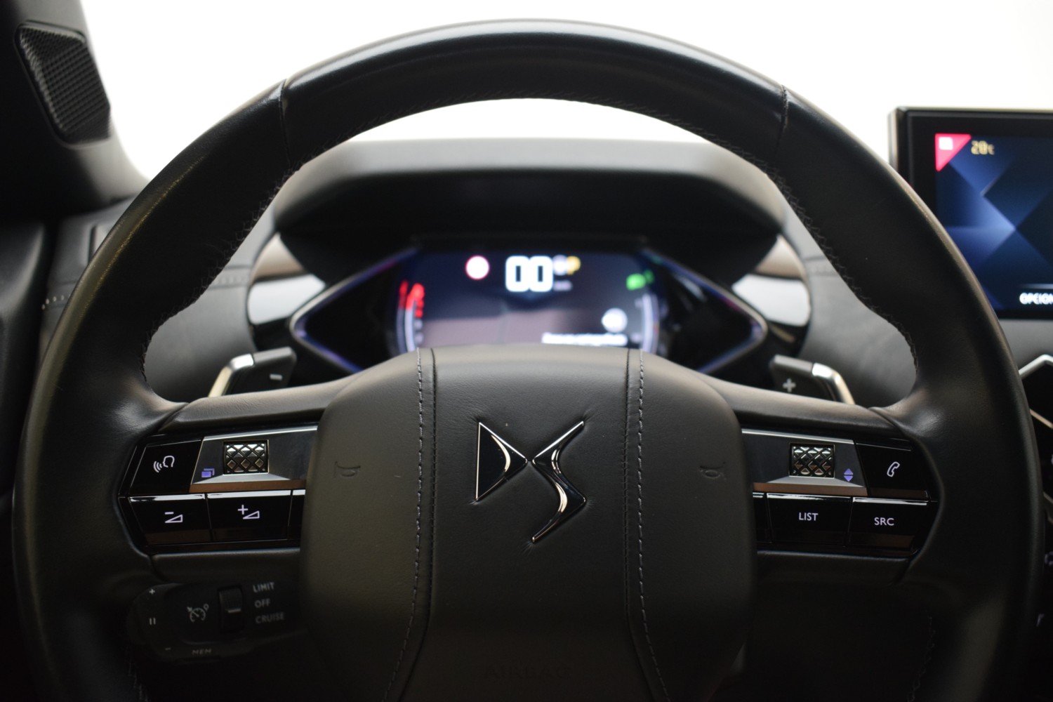 DS 3 Crossback Grand Chic BlueHDi 96 kW Auto GRAND CHIC - Ítem11
