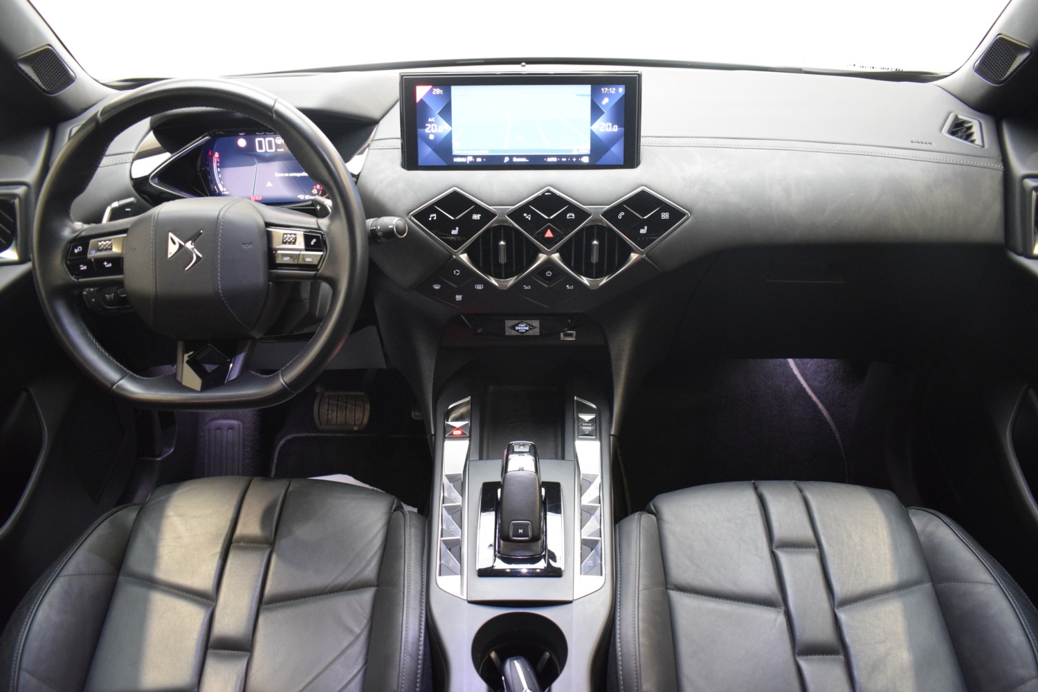 DS 3 Crossback Grand Chic BlueHDi 96 kW Auto GRAND CHIC - Ítem14