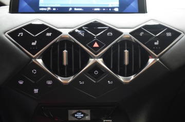 DS 3 Crossback Grand Chic BlueHDi 96 kW Auto GRAND CHIC - Ítem18
