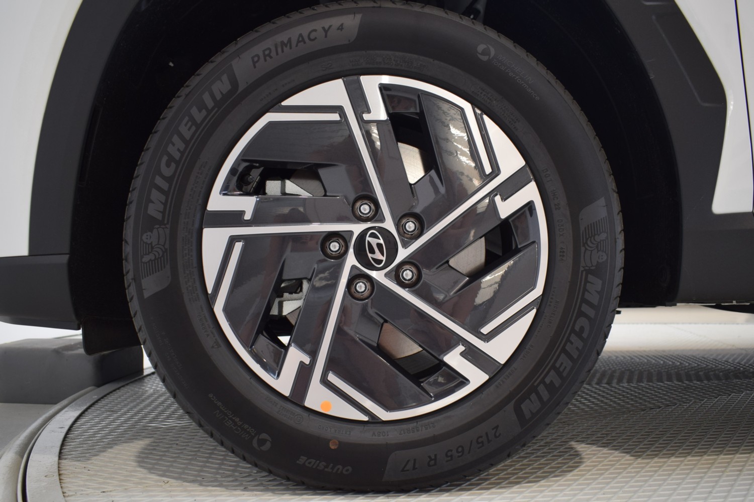 HYUNDAI TUCSON KLASS 1.6T 118kW (160CV) 48V - Ítem9