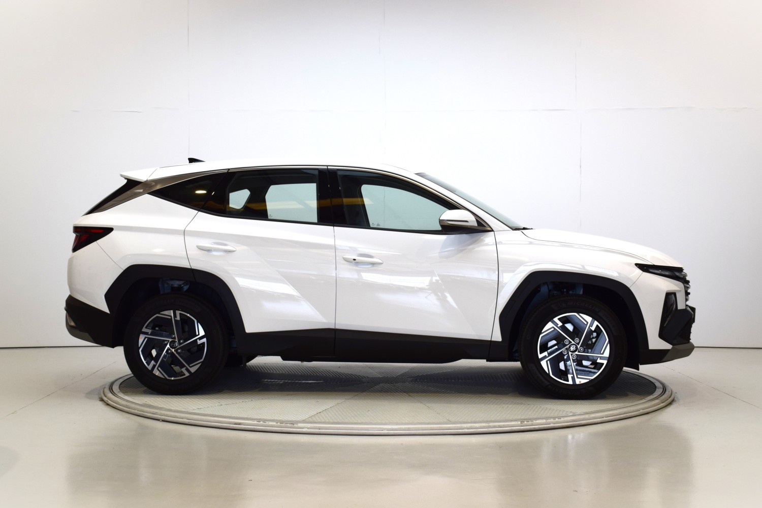 HYUNDAI TUCSON KLASS 1.6T 118kW (160CV) 48V - Ítem5