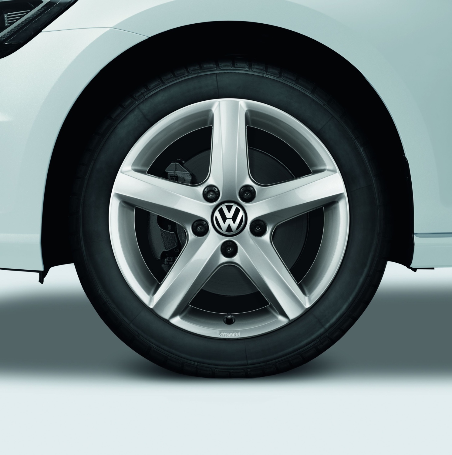 Llanta aleación ligera 6J x 16 | Volkswagen
