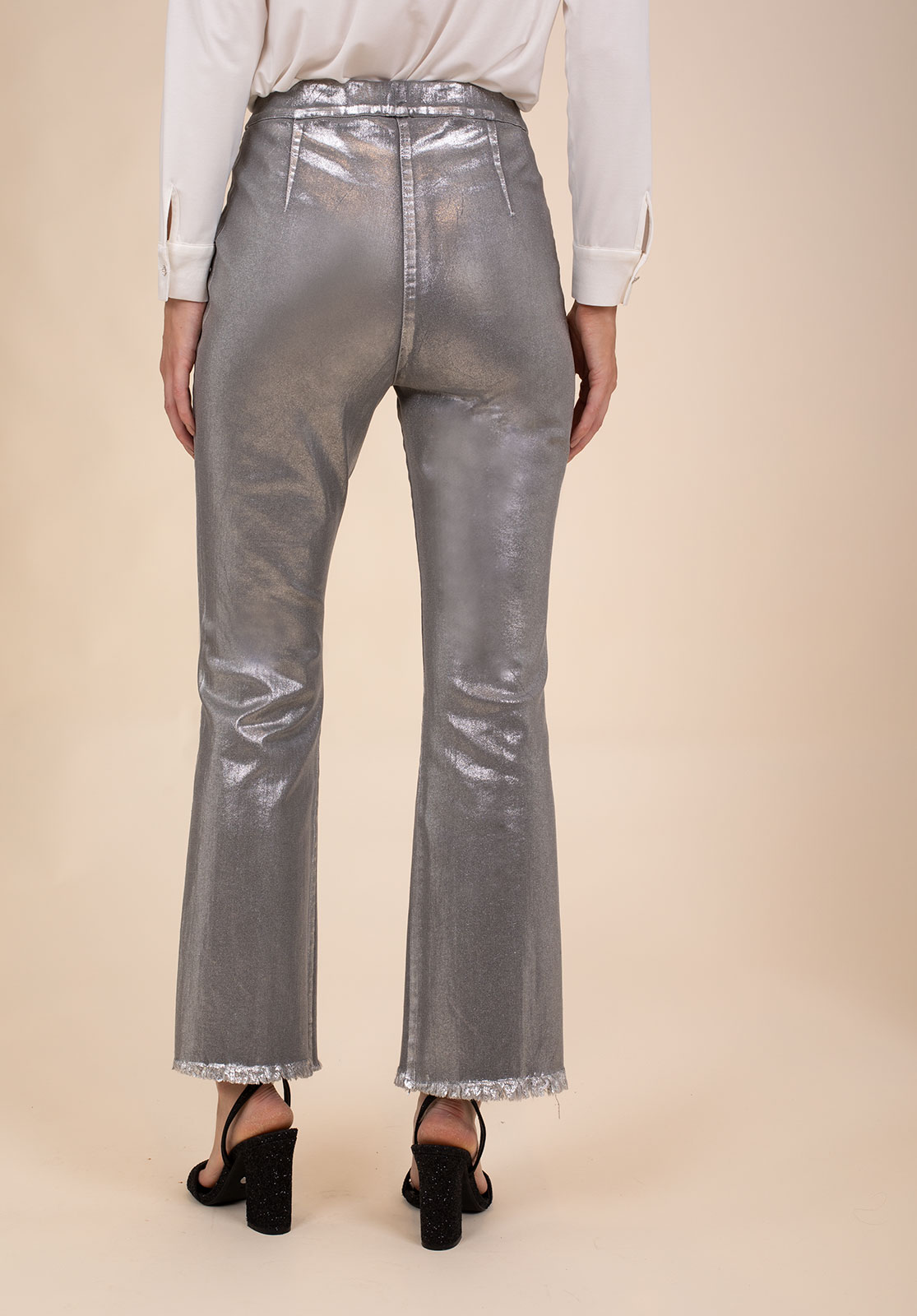 Pantalón Plateado Acampanado 3