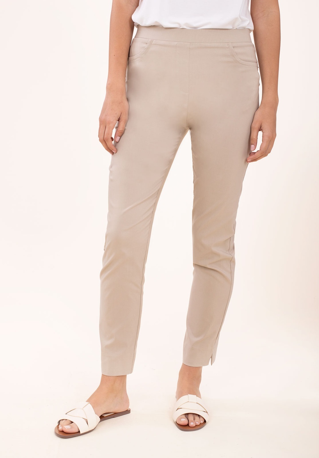 Pantalón Pitillo Tiro Alto Piedra 1