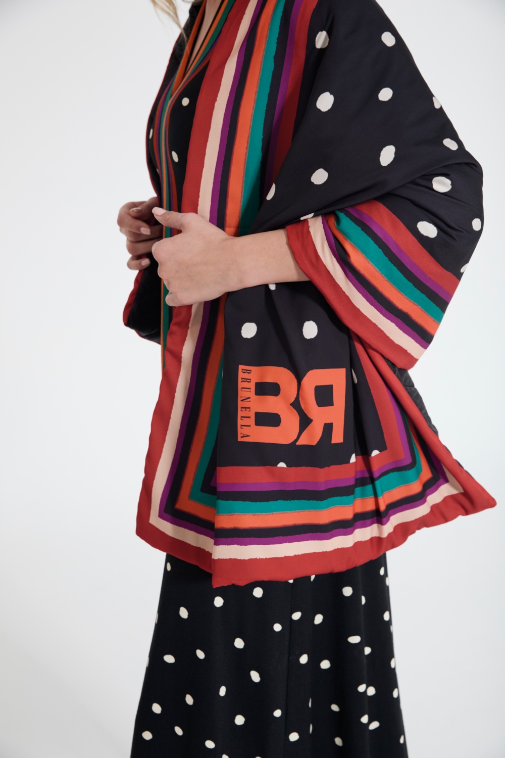 BUFANDA ancha estampada de topos