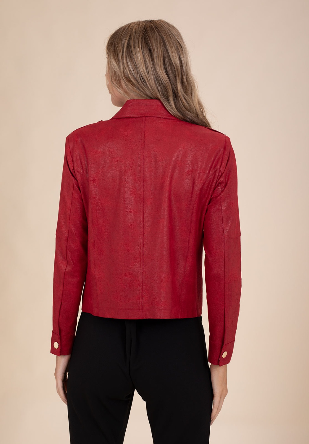 chaqueta roja corazones 3
