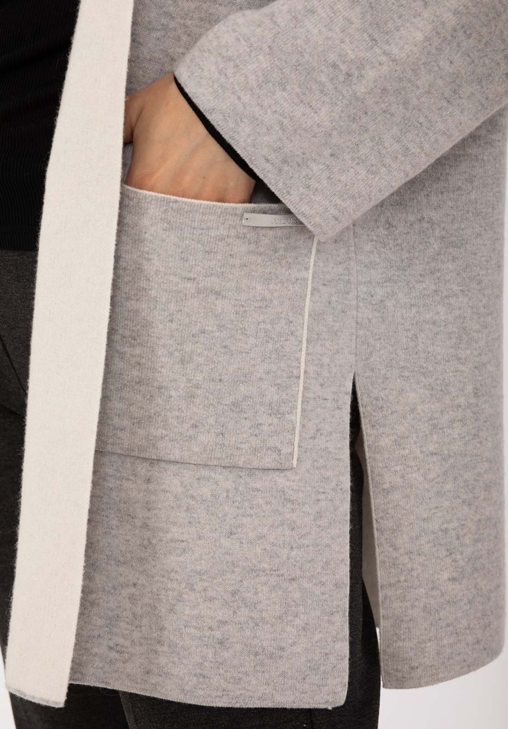 Chaqueta Gris Y Blanco 3