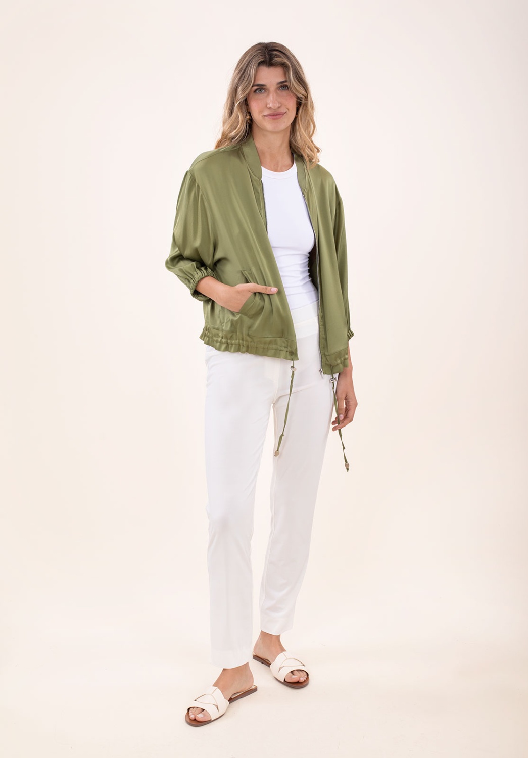 Bomber Satinado Caqui 4