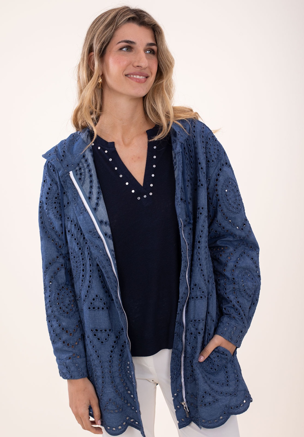 Chaqueta Denim Troquelada 2