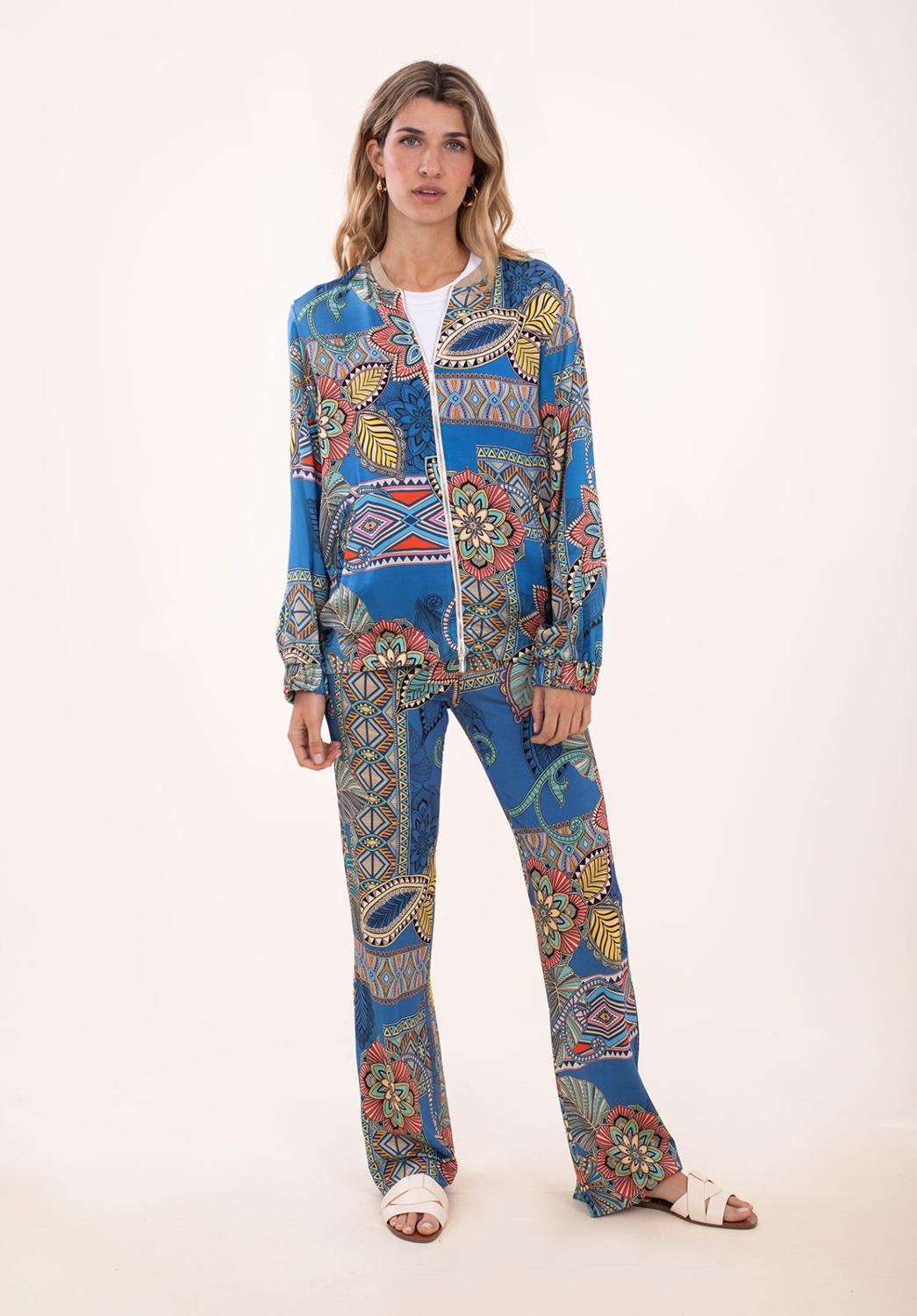 Bomber Estampado Étnico 5