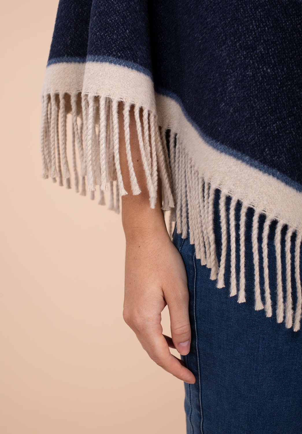 Poncho Beige 3